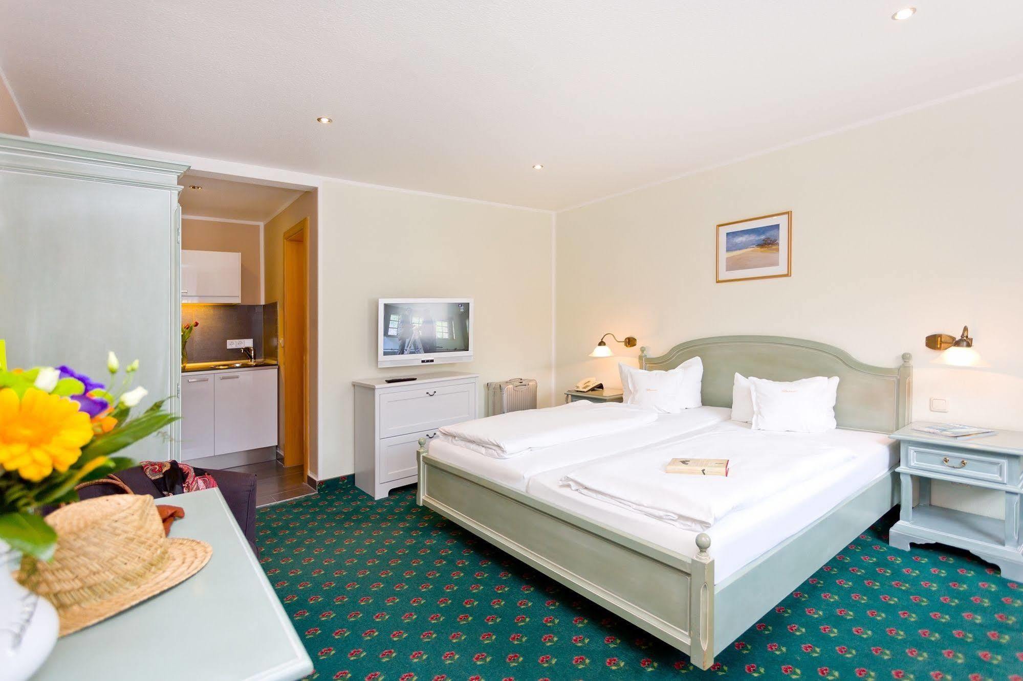 Hotel Villa Neander Binz Luaran gambar